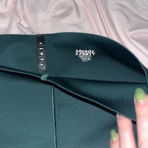 Savage x Fenty active wear leggings size small 4-6